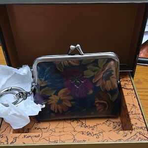 Patricia Nash Leather Floral Kiss Lock Women's Clutch with Key Chain NIB